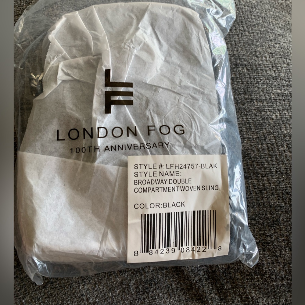 London Fog Broadway Double Compartment Woven Sling In Black NWT 🌴 - Picture 10 of 10